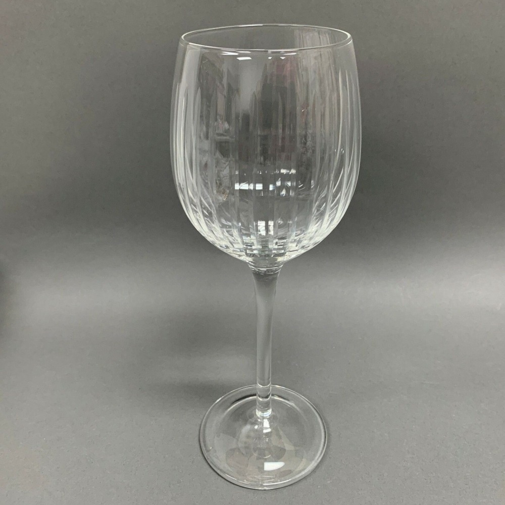 Crystal‎ Clear Stemmed Wine Glass Ribbed Cuts 9 1/8" High